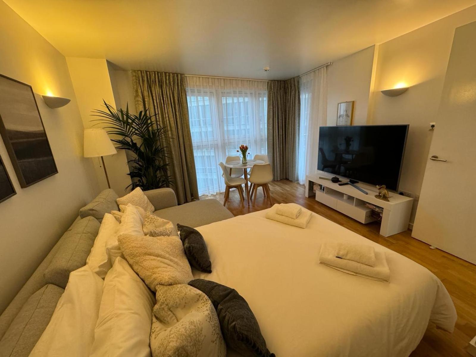 Luxury Apartment In Canary Wharf London Kültér fotó