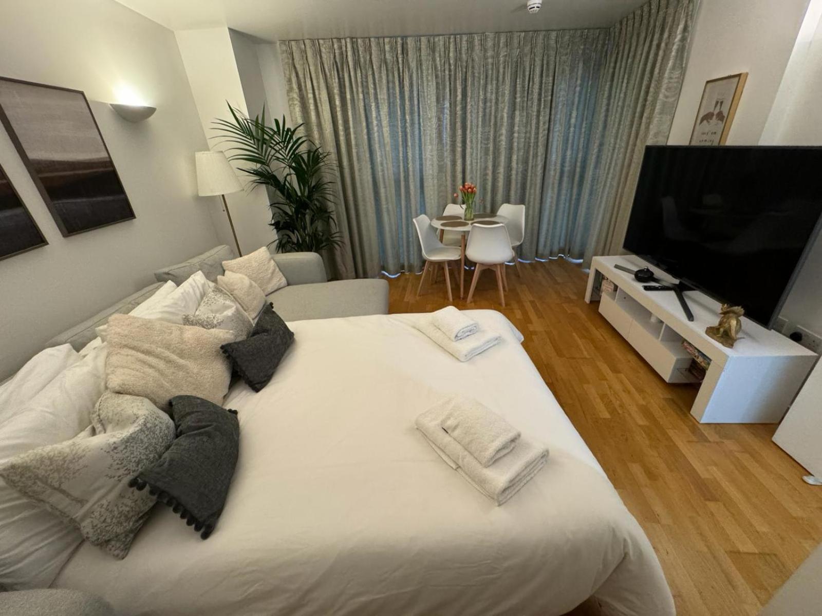 Luxury Apartment In Canary Wharf London Kültér fotó